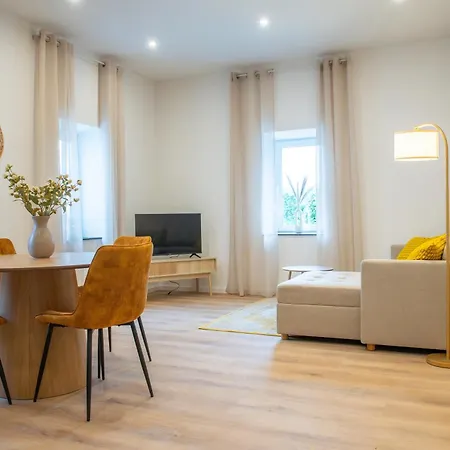 1 Br - 1 Schlafzimmer - Große Terrasse - Café - Sekt - An Den Weinbergen * Rüdesheim am Rhein