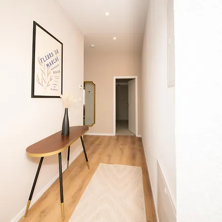 1 Br - 1 Schlafzimmer - Große Terrasse - Café - Sekt - An Den Weinbergen