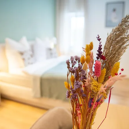 1 Br - 1 Schlafzimmer - Große Terrasse - Café - Sekt - An Den Weinbergen Hébergement de vacances